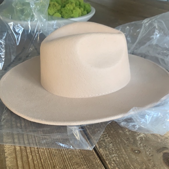 Vici El Dorado Hat in Beige - (Sold out and Brand New In packaging) - Picture 6 of 14